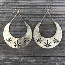 Load image into Gallery viewer, Cannabis Dangle Earring